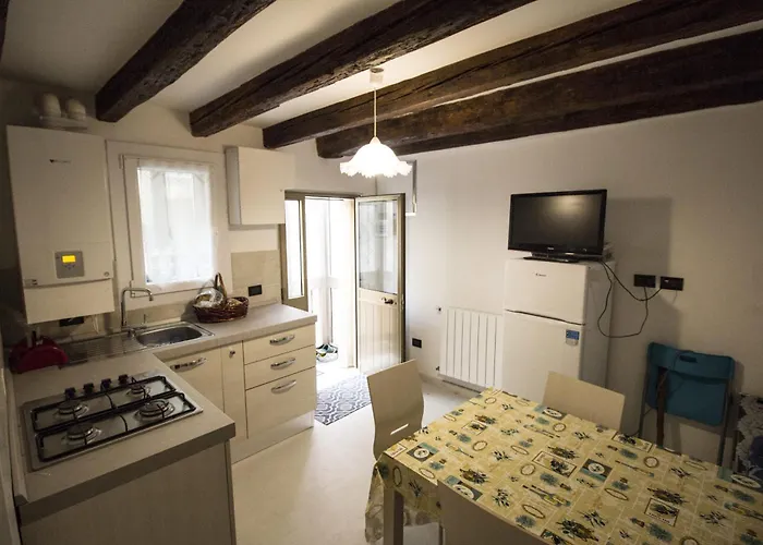 Holiday home Dimora Marchiada - Isola Di Ve